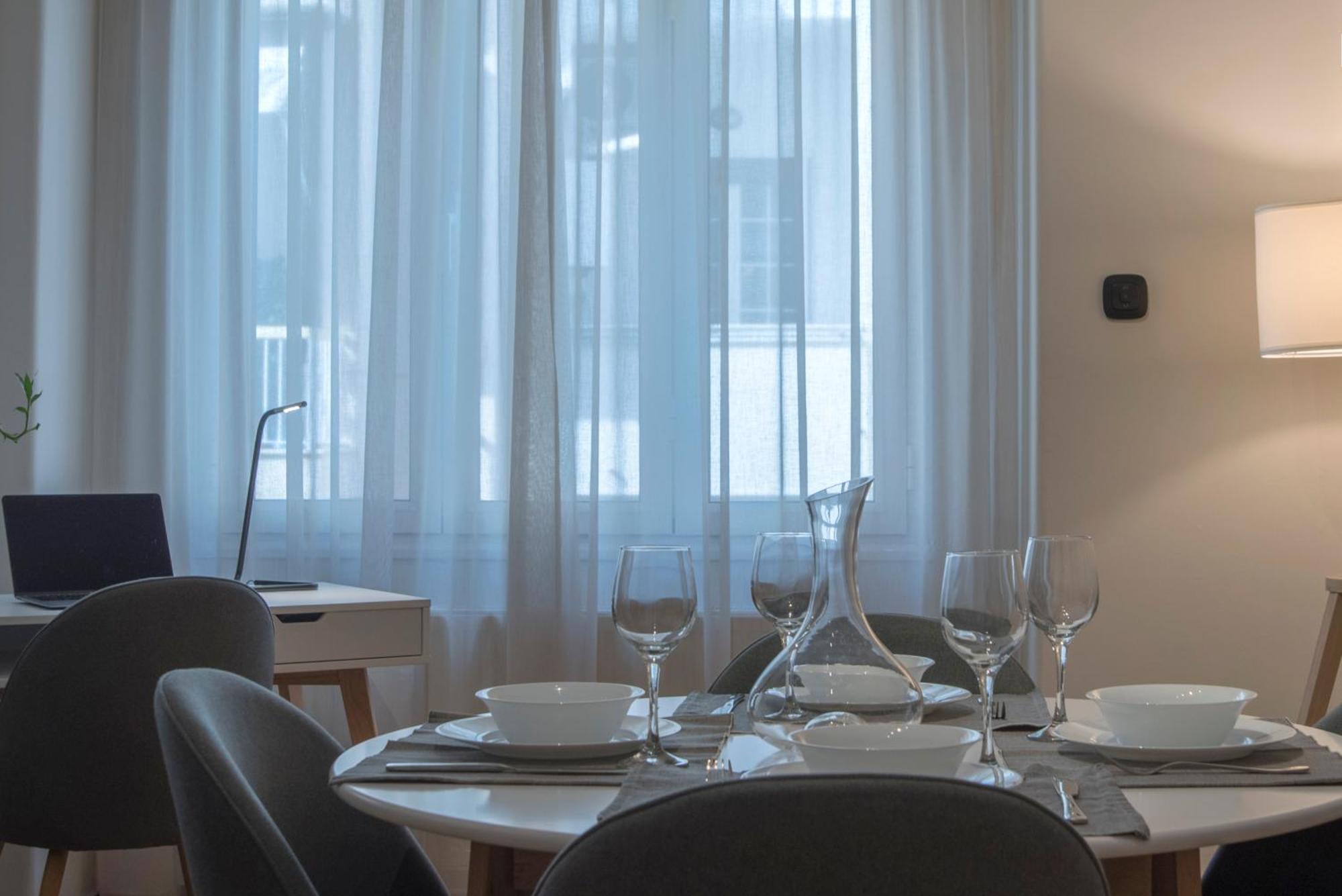Modern Ilisian Apartment Athens Ngoại thất bức ảnh