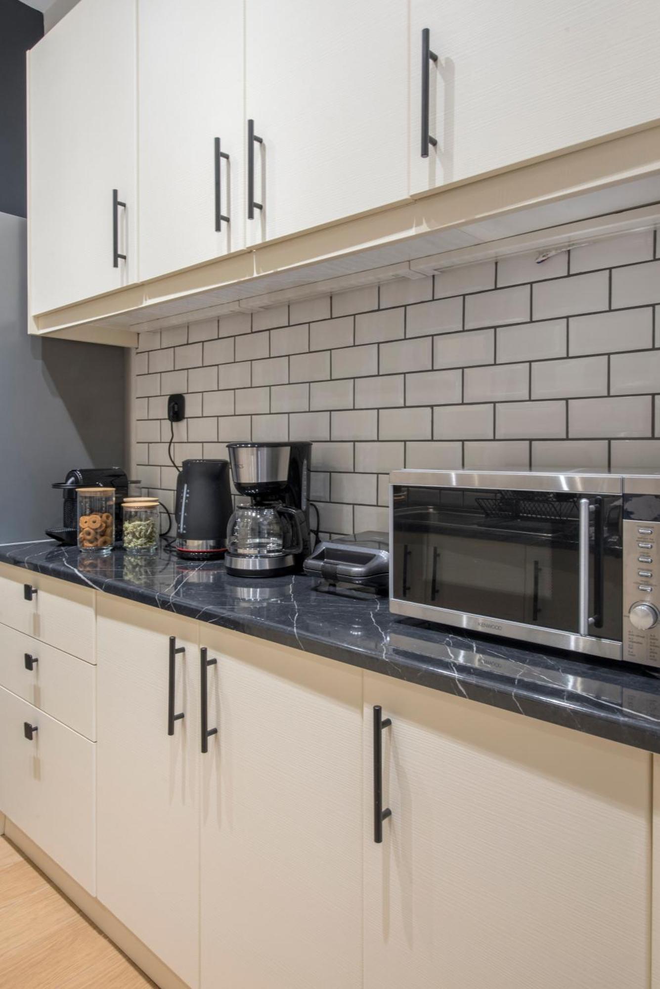 Modern Ilisian Apartment Athens Ngoại thất bức ảnh